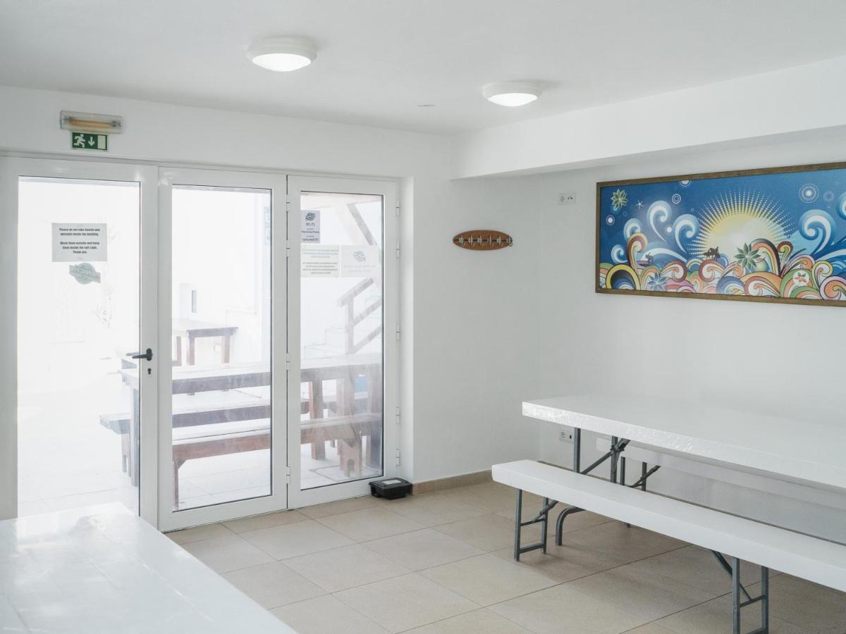 Peniche Surfcamp Hostel Baleal Exterior photo