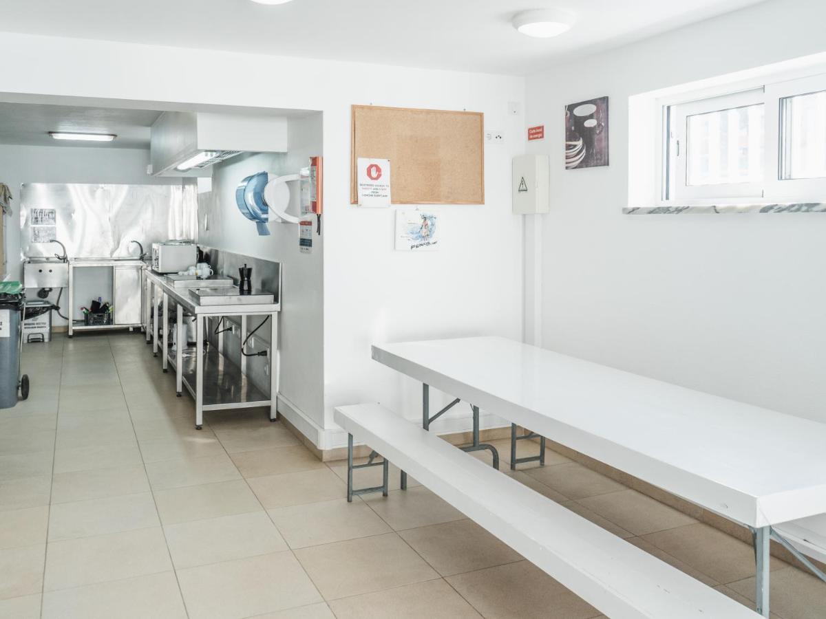 Peniche Surfcamp Hostel Baleal Exterior photo